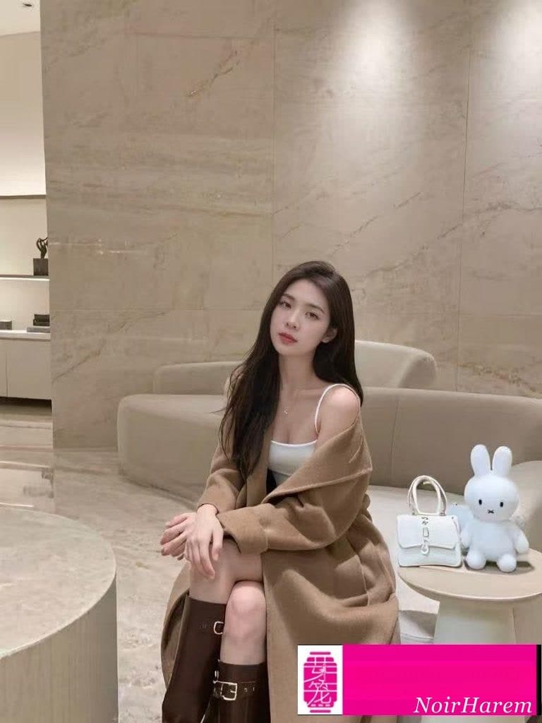 Anna VN — 8