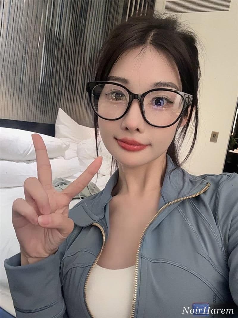 Mu Ying (沐莹) — 1