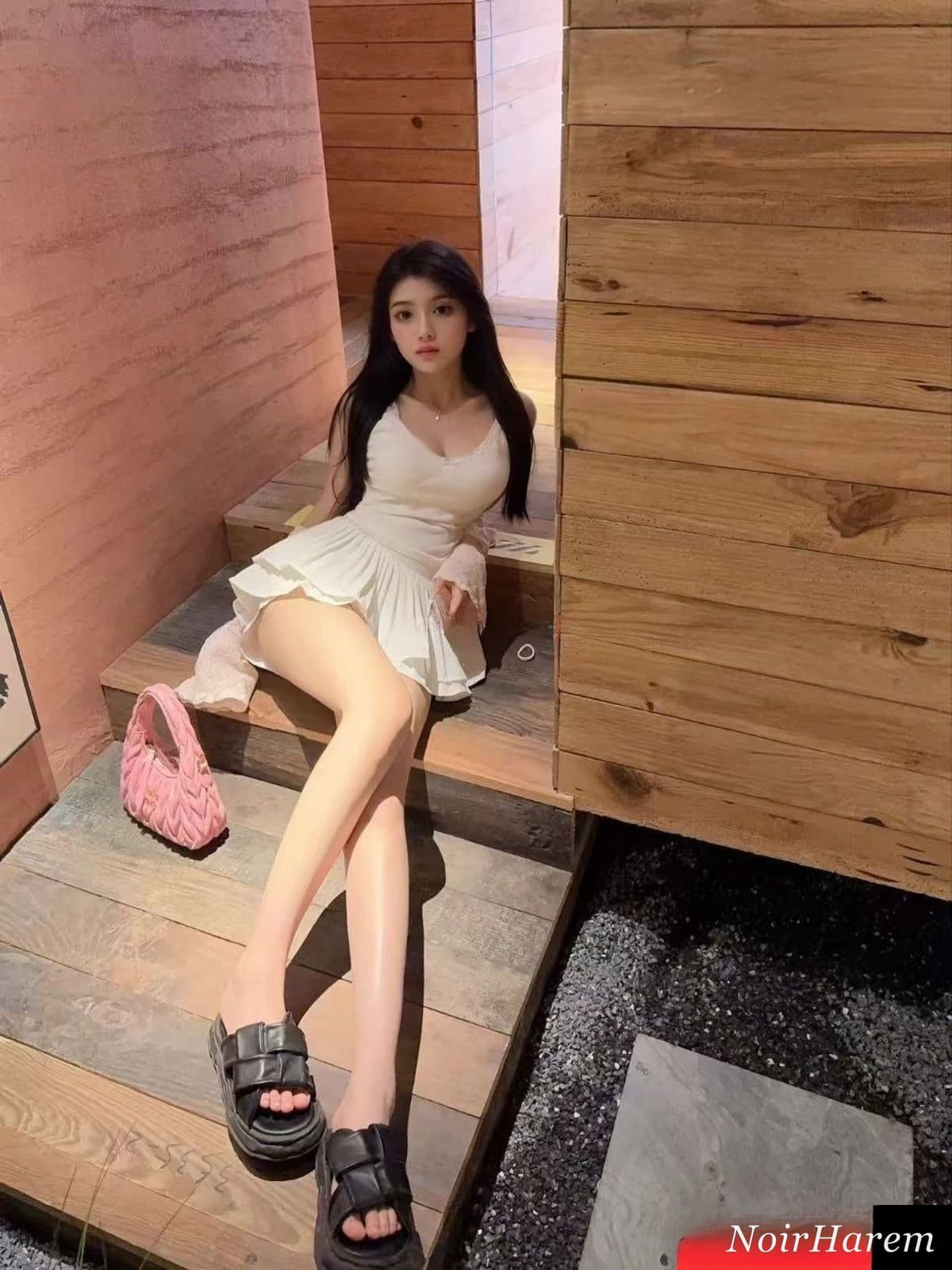 Linda — 4